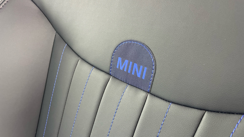 MINI Cooper 135kW E Exclusive [Level 1] 41kWh 3dr Auto Electric Hatchback